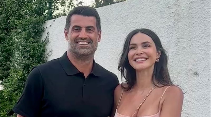 Başlık: Zeynep Sever Demirel, Eşi Volkan Demirel'i Romantik Bir Kutlama