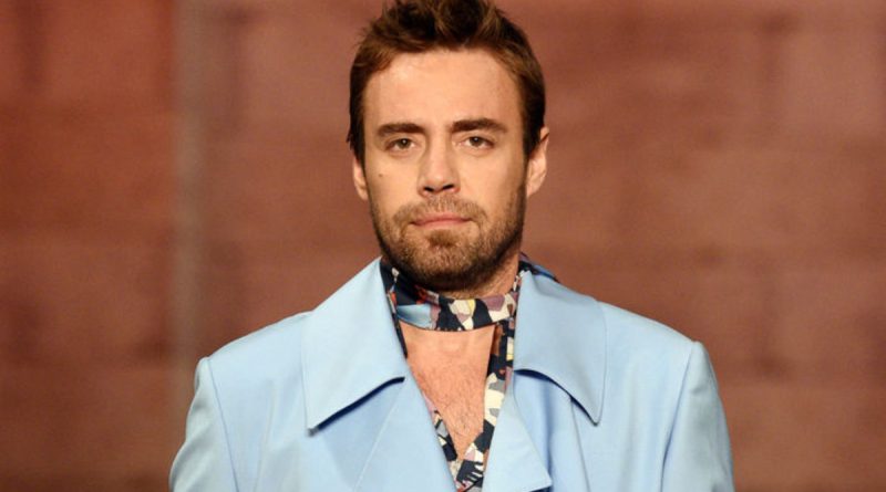 Here is the rewritten text in Turkish: Başlık: Murat Dalkılıç'tan