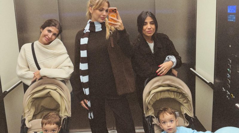 Yasemin Şefkatli, İkizleriyle Yeni Pozunu Paylaştı! Sosyal Medya Fenomeni Yasemin