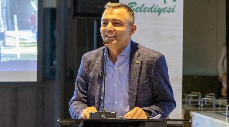 Başlık: CHP'li Niyazi Nefi Kara: Parti Üst Yönetim Üyesinden İstifa