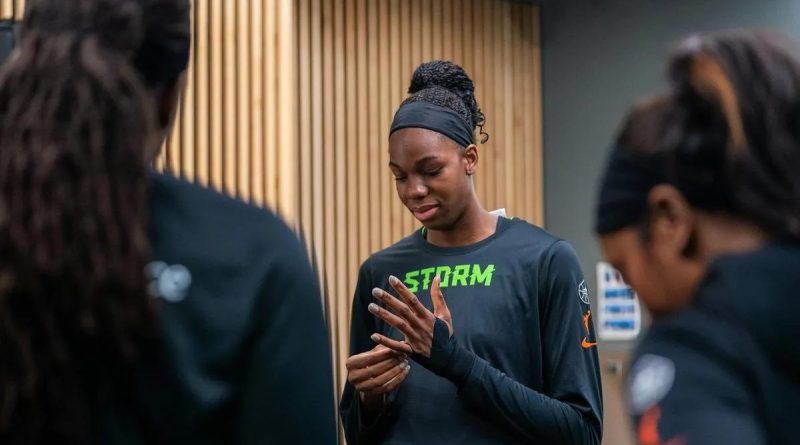 Fenerbahçe, Dominique Malonga'yla Sözleşmesini Tek Taraflı Feshetti Fenerbahçe Açıkladı: Sözleşmesini