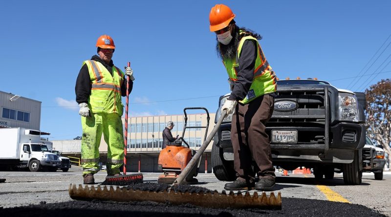 Başlık: Devrim Niteliği Taşıyan AI Teknolojisi: Yolları Önceki Hasarları Önleyecek