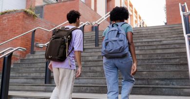 Here is the rewritten text in Turkish: Başlık: Üniversitelerde Payroll