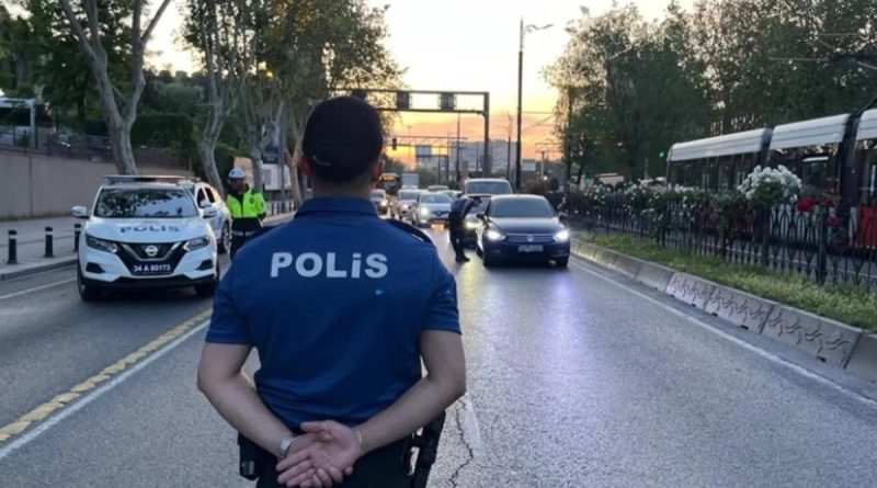 İstanbul'da Huzur İstanbul Uygulaması: 1036 Kişi Gözaltına Alındı İstanbul'da "Huzur