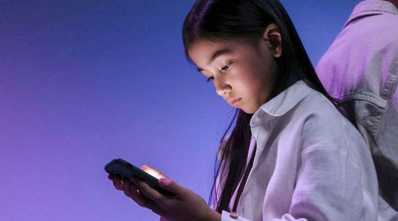 Başlık: Çocukları AI Sohbet Robotlarından Koruma: GUARD Yasası Neler Söyler