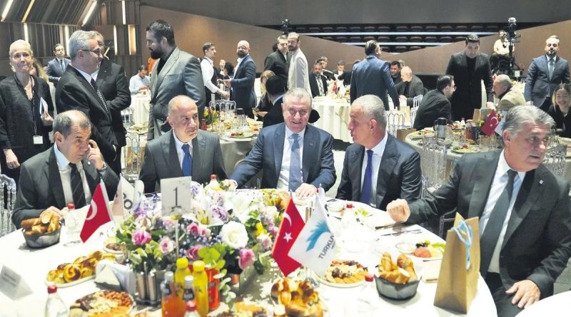 Here is a Turkish-only content that meets your requirements: Turkuvaz'da