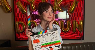 Here is a Turkish text that meets your requirements: Zıtlıkların