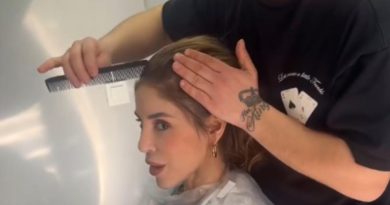 "Kanserle Savaşıyor: Irmak Ünal, Saçlarını Kazıttı" Irmak Ünal, meme kanseriyle