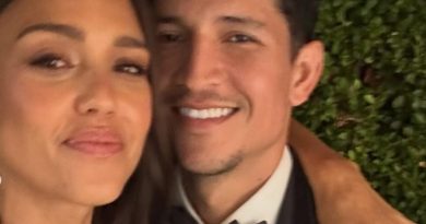 JESSICA ALBA VE DANNY RAMIREZ AŞKLARINI RESMEN İLAN ETTİ Jessica