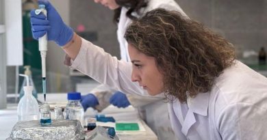 Here is the rewritten text in Turkish: Başlık: Üniversitenin İş