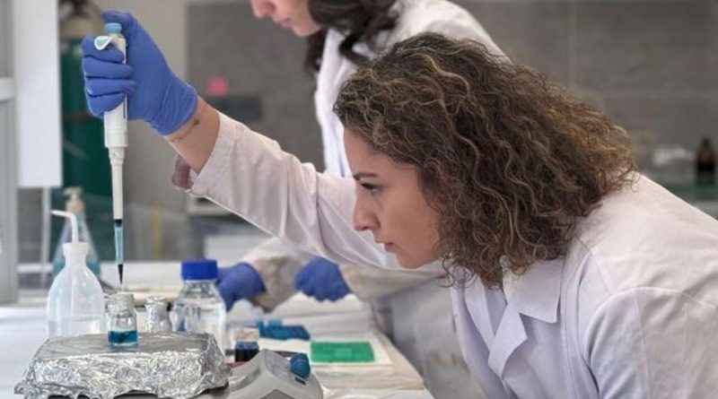 Here is the rewritten text in Turkish: Başlık: Üniversitenin İş