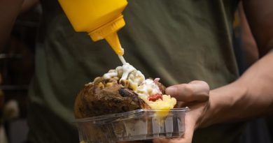 Başlık: Gıda Zehirlenmesi Alarmı: 3 Can Alan Zehirlenmenin Nedeni Hijyen