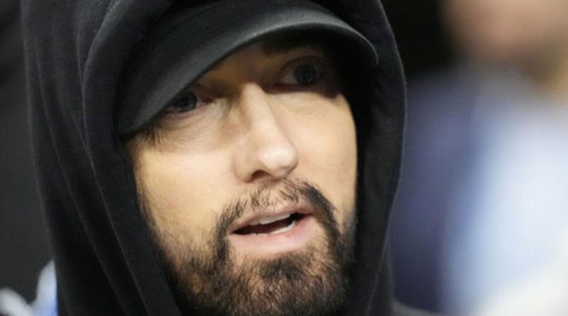 Başlık: Eminem, Slim Shady Markasına Dava Açtı Rap şarkıcısı Eminem,