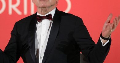 Başlık: Kevin Spacey: Evsizim, otelde yaşıyorum Kevin Spacey'nin zor günleri</