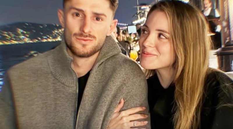 Başlık: Fenerbahçe Star İsmail Yüsek's Romantic Share İçerik: Fenerbahçe yıldızı