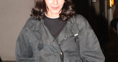 Hande Ataizi: Makyajsızım Hande Ataizi: "Makyajsızım <h2