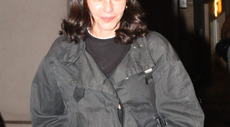 Hande Ataizi: Makyajsızım Hande Ataizi: "Makyajsızım <h2