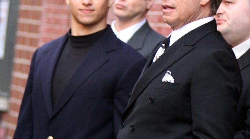 Here is the rewritten text in Turkish: Başlık: Spencer Lofranco,