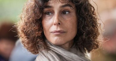 Here is the rewritten text in Turkish: Başlık: Arzum Onan: