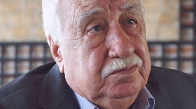 Here is the rewritten text in Turkish: Usta Oyuncu Ahmet