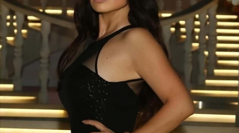 Here is the requested Turkish text: Lara'dan Taciz Açıklaması: Şarkıcı,