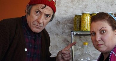 Here is the rewritten text in Turkish: Başlık: Adile Naşit: