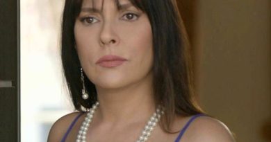 Aydan Şener'in Babası Nezir Şener'i Kaybetti Aydan Şener, babasını kaybetti</h