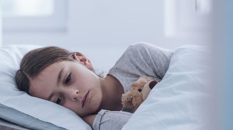 Hasta Oluyor, İyileşemiyorlar! Cocuklarda Uzun Süre Geçmeyen Hastalıkların Sebepi Ne?