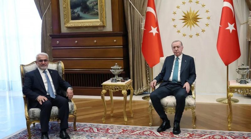 Başlık: Erdoğan, HÜDA PAR Genel Başkanı Yapıcıoğlu'nu Kabul Etti Külliyenin