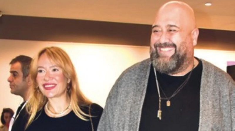 Here is the rewritten content in Turkish: Tiyatro Dünyası Oyun