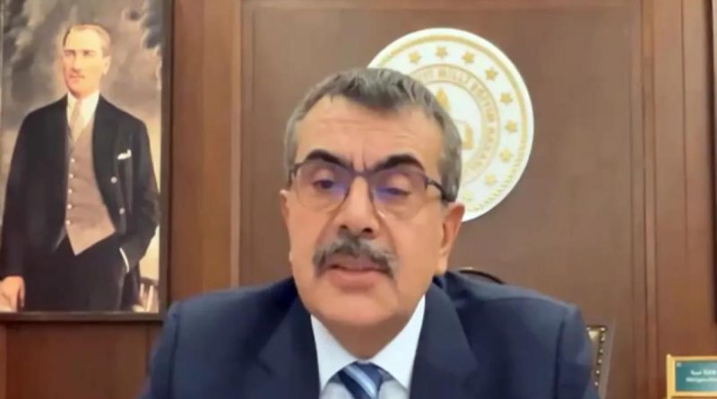 Ara Tatil Kaldırılacak mı? Milli Eğitim Bakanı Yusuf Tekin'in Açıklamaları