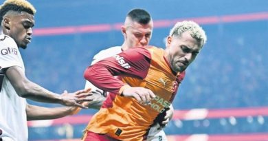 Taraftardan Barış Alper'e İkinci İslık! Taraftardan Barış Al