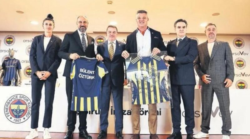 Fenerbahçe, Kadın Futbol Takımına Sponsorluk Anlaşması Düzenledi Fenerbahçe, Kadın <