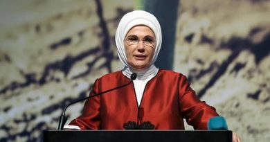 Başlık: Çocuk Hakları Günü'ne İlişkin Paylaşımda Emine Erdoğan'un Dilemi İçerik: