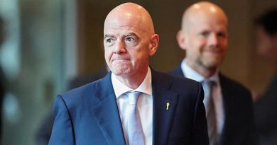 Başlık: FIFA'dan İran'da Statlara Kadın Taraftarların Alınmasına Övgü FIFA Başkanı