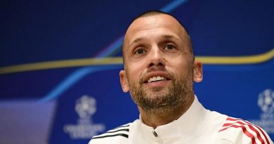 Ajax, John Heitinga ile yollarını ayırdı! Ajax, Galatasaray maçı sonrası