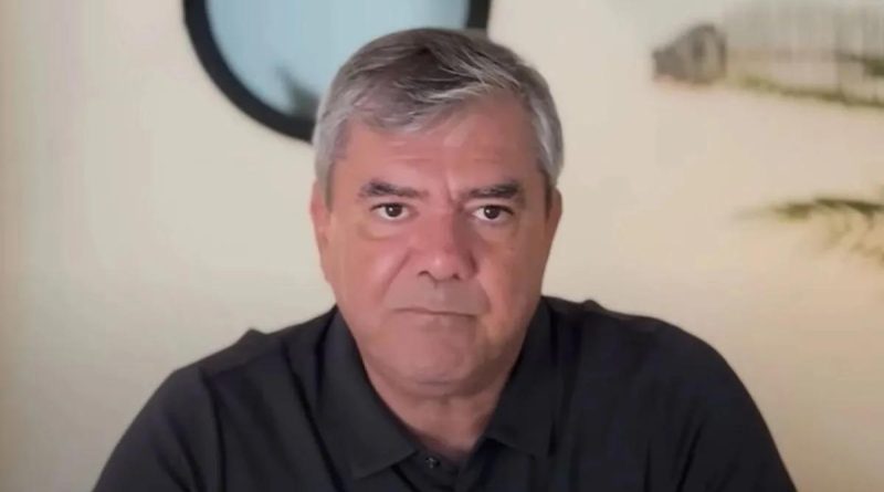 Here is the rewritten text in Turkish: Başlık: Muhalif Gazeteci