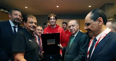 Erdoğan, Milli Basketbol Takımı'nı Tribünden Takip Etti Erdoğan, Milli Basketbol