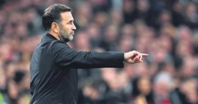 Here is the rewritten text in Turkish: Başlık: Galatasaray, Şampiyonlar