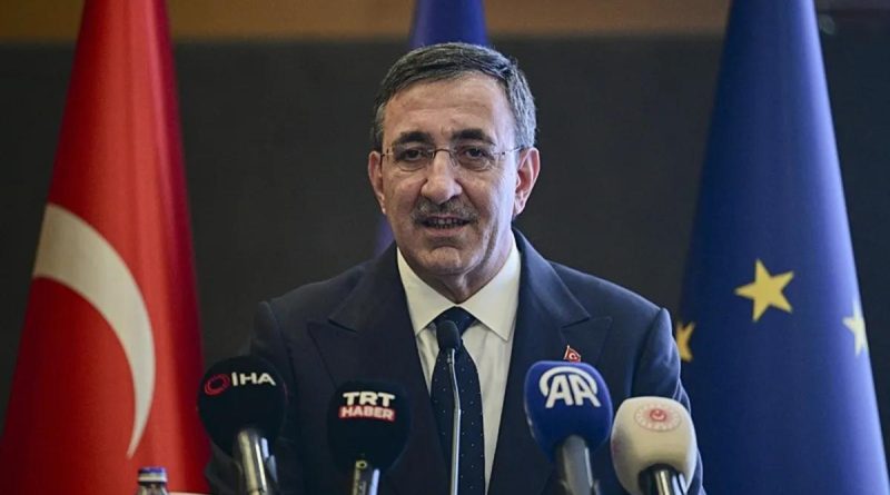 Here is the rewritten text in Turkish: Başlık: Romanya ile