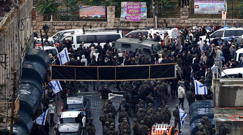 Here is the rewritten text in Turkish: Başlık: İsrail'den Alçak