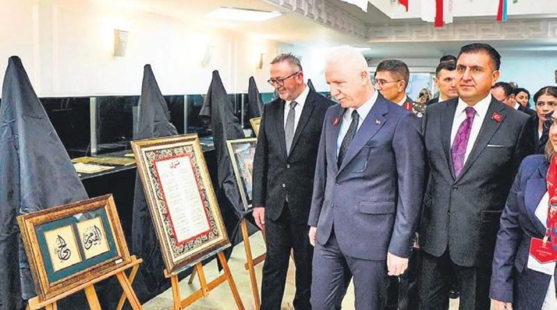 Öğretmenin Özverisi Sanata Yansıdı İstanbul'da Öğretmenlerin Eserleri Sergilendi Sabır, emek