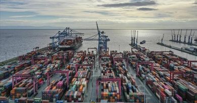 Here is the rewritten text in Turkish: Başlık: Türkiye'den Komşu