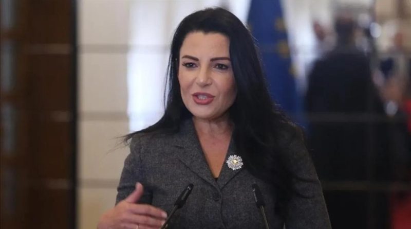 Arnavutluk Başbakan Yardımcısı Balluku Görevden Uzaklaştırıldı Arnavutluk Başbakan