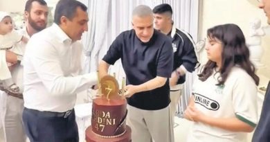 47 Yaş Gününe Sürpriz Kutlama Berdan Mardini, 47 Yaş Gününü