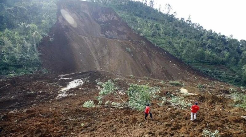 Here is a rewritten version of the text in Turkish: