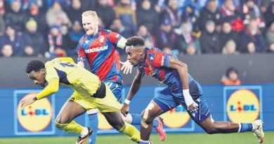 Fenerbahçe Yönetim Hakem Şikâyetini UEFA'ya Yönetir Fenerbahçe'nin UEFA'ya Şikâyeti</h