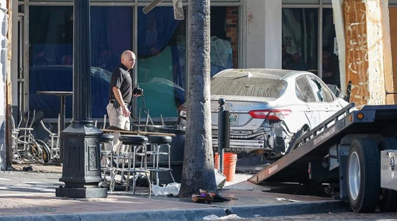 Florida'da Ölümcül Kazada 4 Kişi Hayatını Kaybetti Florida'da Ölümcül