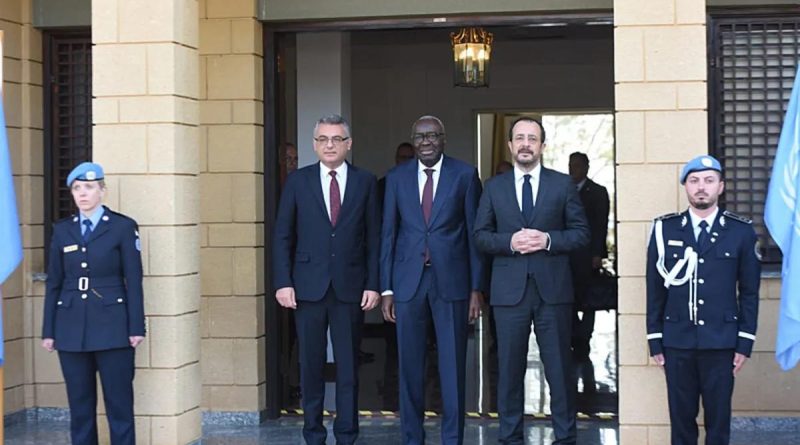 Kıbrıs'ta Çözüm Atmosferi Oluşuyor Kıbrıs'ta Çözüm At