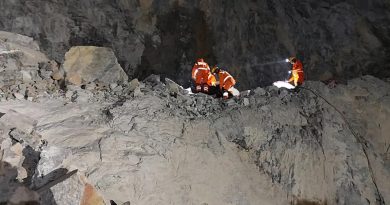 Hindistan'da Taş Ocağı Yerle Bir Oldu: Enkaz Altında Kalanlar Var